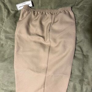 NWT Alfred Dunner Classic Pull on Pants